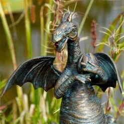 Rottenecker Bronze-Drache Mit Walnuss, Wasserspeiend, 29 X 19 X 11 Cm -Gartenbedarf Verkäufe 2024 0980306260 Drache mit Walnuss H29xB19xL11cm 75589