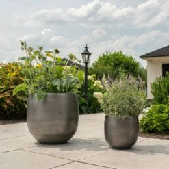 Pflanzgefäß 'Rowen', Silber, Ø 42 X H 41 Cm -Gartenbedarf Verkäufe 2024 3210801625 3210801626 3210801627 3210801628 Pflanzgefaess Rowen silber 4 115000 2