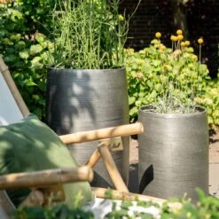 Pflanzgefäß 'Rowen', Silber, Ø 38 X H 62 Cm -Gartenbedarf Verkäufe 2024 3210801635 3210801636 3210801637 3210801638 Pflanzgefaess Rowen silber 11 115028 1