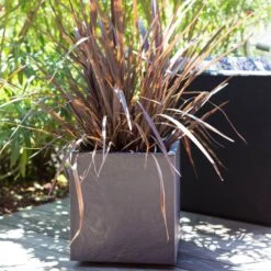 Pflanztrog 'Volcania Dado', Anthrazit, L 39,5 X B 39,5 X H 43,5 Cm -Gartenbedarf Verkäufe 2024 3230101084 Pflanztrog Volcania Dado anthrazit 39x39xH43cm 31Ltr6 75428